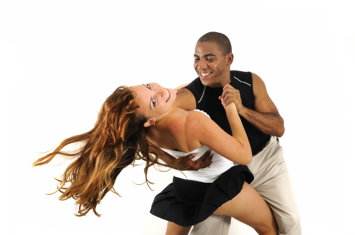 CristyCasting's tweet photo. En Winnetka Clases de salsa y bachata con gran profesor colombiano Reserva tu cupo 818 7433277 #Salsa #SalsaConEstilo #DanceMoms #Dance https://t.co/tzCqad7eMo