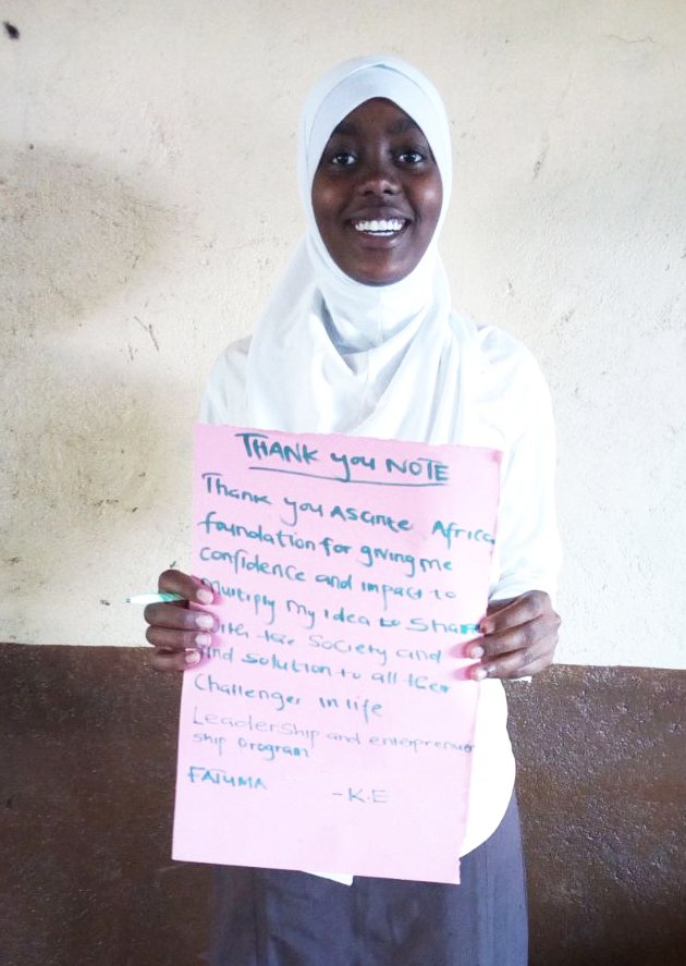 AsanteAfrica's tweet photo. Happy Wednesday everyone! Here's another #NoteOfGratitude from a student in Kenya! #GratitudeMonth https://t.co/EqDBEOZYwI