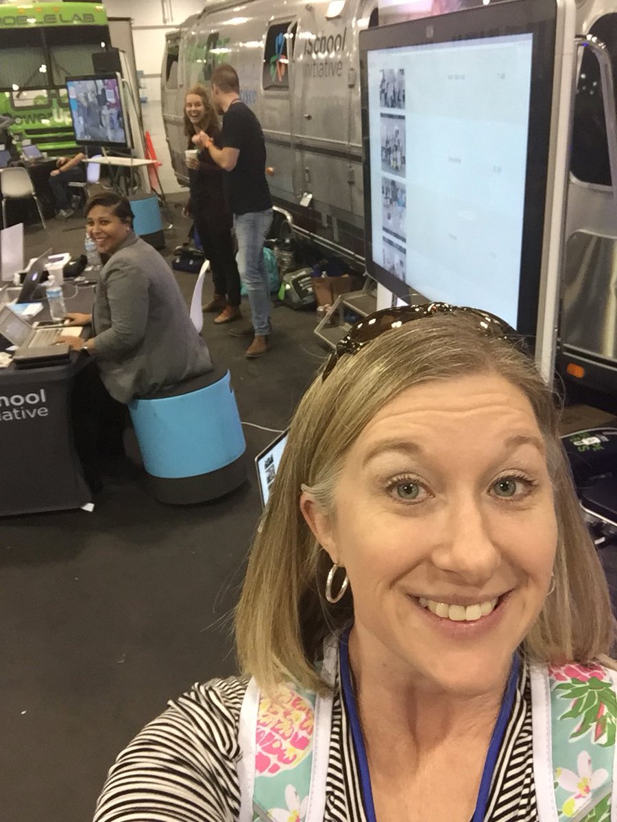 DanasDaily's tweet photo. Oh yeah! I️ wanna win the #escapebus trip for #BCHS #BeBCMS 🙌🏻#GaETC17 Team Beat ‘Dat still on top! @Cisco_Mobility 😊 https://t.co/yIi7mPkko6