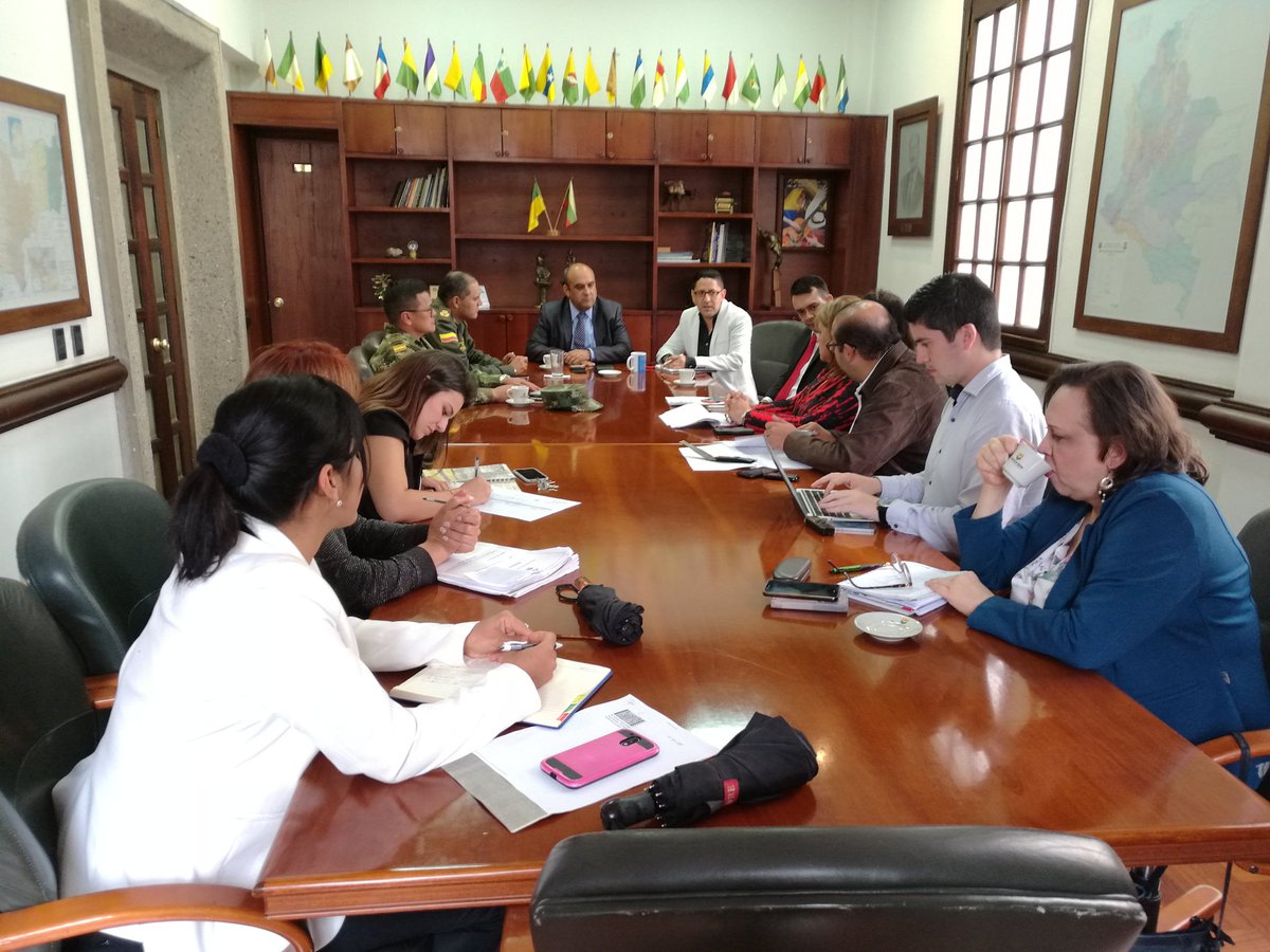 SecretaraDeGob1's tweet photo. Gobernador encargado de #Caldas, Carlos Alberto Piedrahíta preside Comité de garantías electorales para consulta del partido liberal el 19 de noviembre. #OportunidadesConTransparencia https://t.co/3LCdE7lzZB