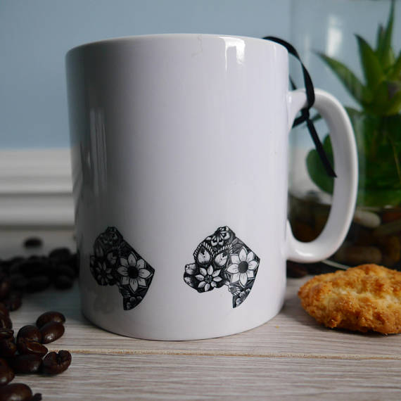 KariArt152's tweet photo. #boxer #BoxerDog #BoxerMug #boxerlove #christmasgifts #HandmadeHour #mug #woofwoofwednesday #giftspiration https://t.co/chQDnltPyX via @Etsy https://t.co/1R7O0U9zoI