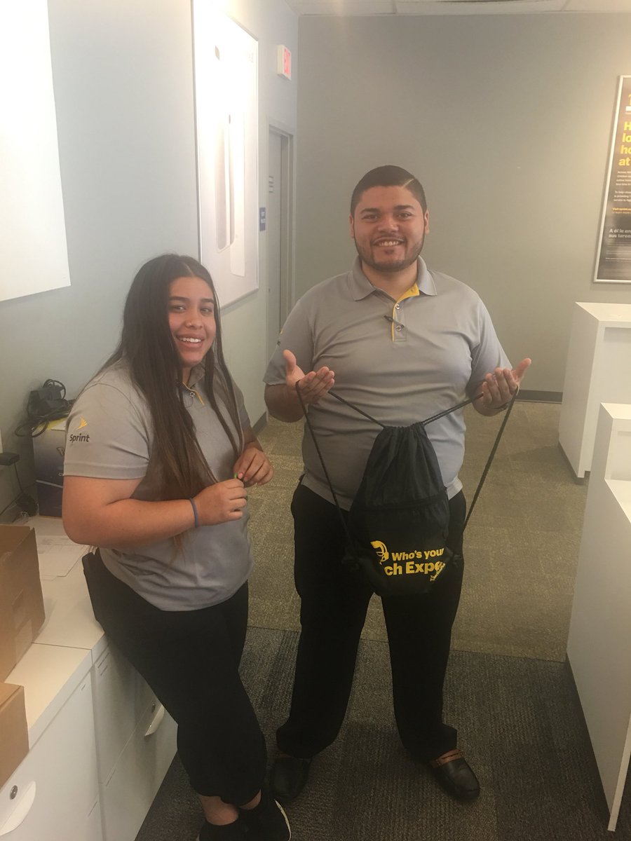 AnthonyZarco's tweet photo. #ElMonte ready to install #TechExpertApp #WeGotYouCoveredLA @KComptonTEP @CJSprintLA https://t.co/Fkh1pIPdxs