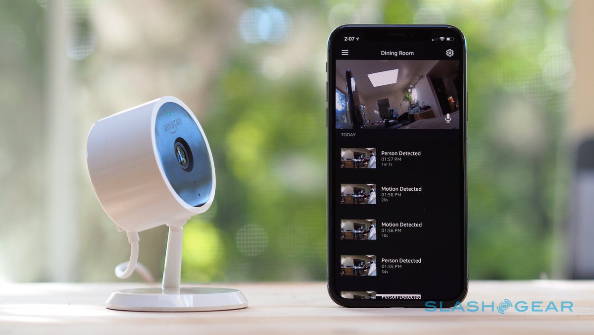 darrenculbreath's tweet image. 5 things to consider before buying Amazon's Cloud Cam #SlashGear #AmazonCloudCam goo.gl/w1tCPw @slashgear