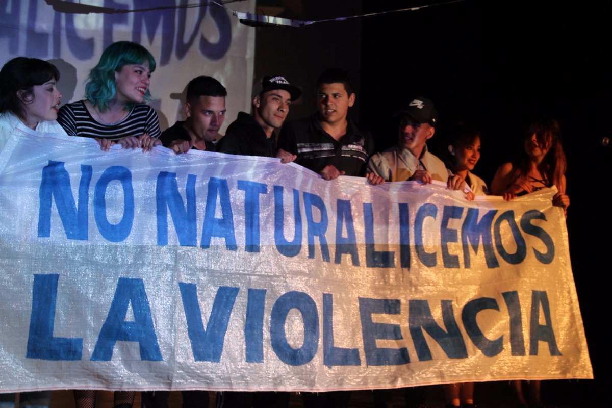 CPMemoria's tweet photo. #Chapa2017 >> Los jóvenes toman la palabra, luchan contra la injusticia y construyen la democracia.
Compartimos las imágenes que nos dejó la #Tanda2
https://t.co/NDjqgpH0Sz https://t.co/u33fKf7nDm