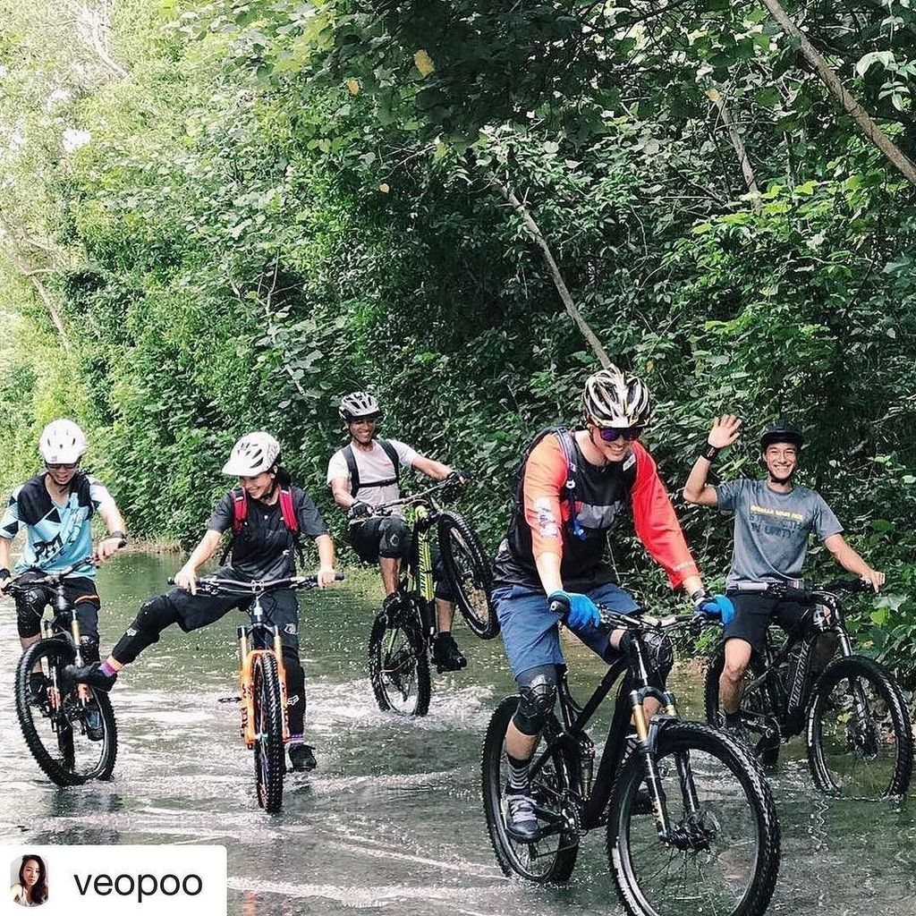 RayongBikeTours's tweet photo. #Repost @veopoo (@get_repost)
・・・
Which side of the world are you in? Monsoon season is here to stay in Singapore!… https://t.co/Eth8vriVDG https://t.co/esy0UWWnlZ