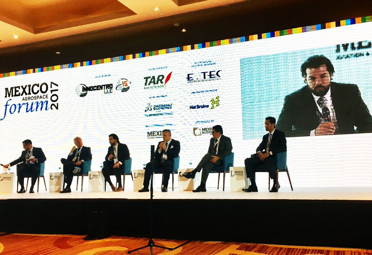 AeroClusterChih's tweet photo. René Espinosa, Presidente del Cluster Aeroespacial de Chihuahua, participó en el marco del panel "Creando una Industria unificada y una cadena de suministro integrada" realizada en el "Mexico Aerospace Forum 2017" https://t.co/UcpsngjYRs