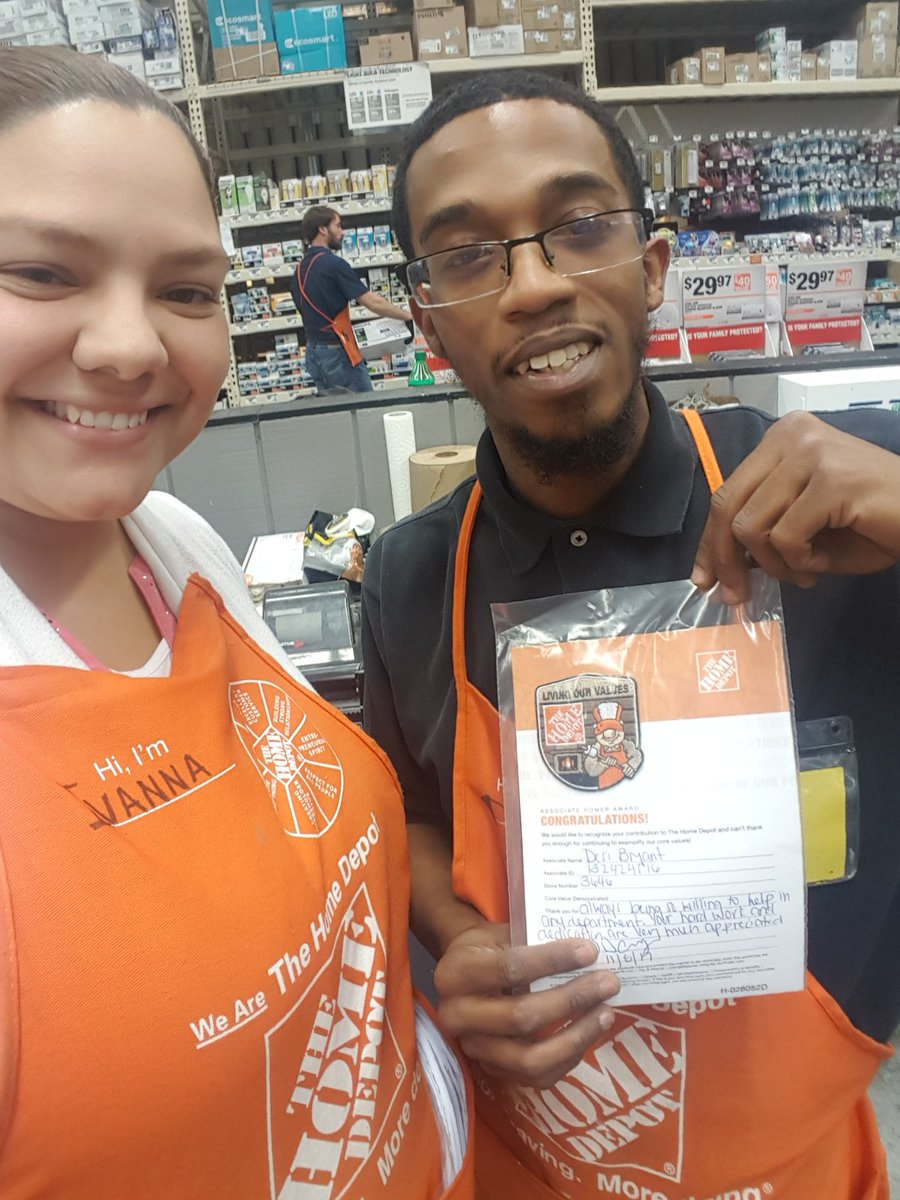 IvyHTHD's tweet photo. Shout Out to Dez in D24 at 3646... Always out and about helping others while keeping great standards in his department! https://t.co/Rnnlsh7iwT