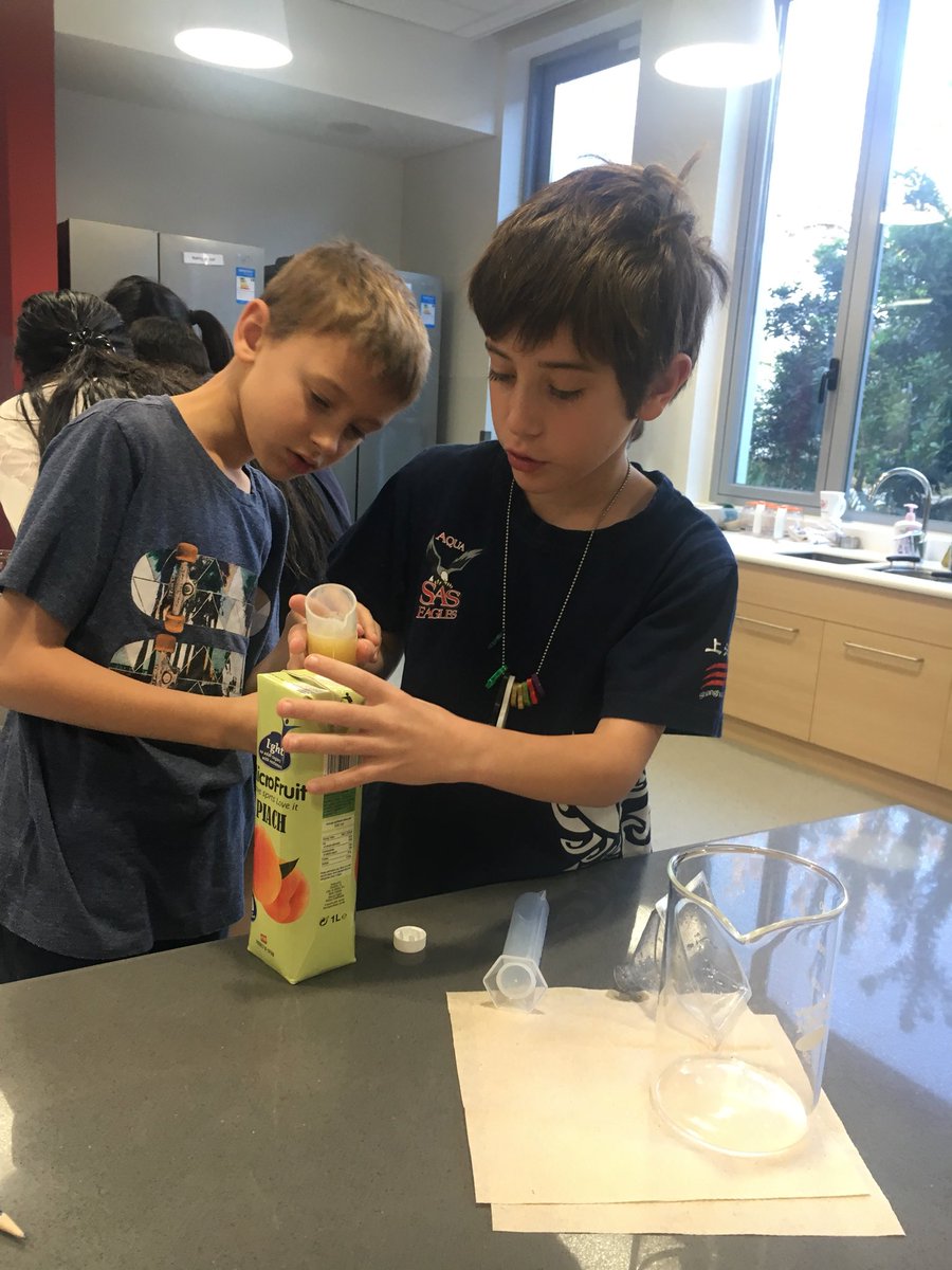 malihaiq5's tweet photo. Mixology 101! G3 students working on their math skills in the teaching Kitchen @tspraul #ESPDrocks https://t.co/fFoTuFoHde