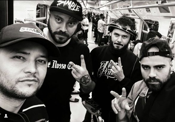 Atentado_Napalm's tweet photo. Em dezembro nas ruas nosso EP Explosivo! 4 faixas inéditas Napalmers fiquem ligados!! #atnplm #simpleskt https://t.co/MRIanaYGJw