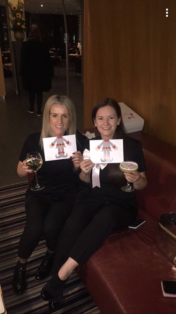 vivianannmurray's tweet photo. @TPSPeople @HoggPatrice a fantastic day full of learning and treats #TPSPerfumeExperts #TPSElfieSelfie https://t.co/BO2W2skXtr