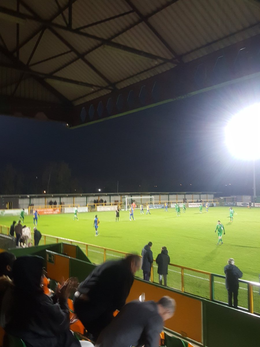 essexfootie's tweet photo. FT: @RomfordFootball 1-1 Haringey Borough. Superb resilience from bottom side v unbeaten Borough, but so nearly a magical win, for #Magic500 https://t.co/XNFokEclK9