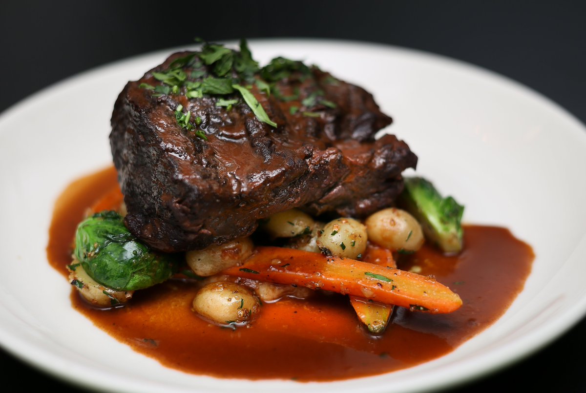 bluonpark's tweet photo. Another night in the right steak of mind. #dinner #steak https://t.co/uKKSQW4Py5