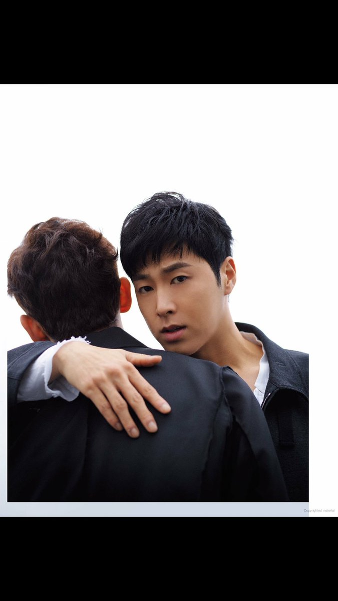 zooyunmin's tweet photo. この画質!! 良いかも(*゚゚艸)ステキ*
#anan #GooglePlayブックス #467円
#東方神起 #BiginAgain
#ツアーまであと2日 #AlwaysWithT https://t.co/iU8dl0EvUa