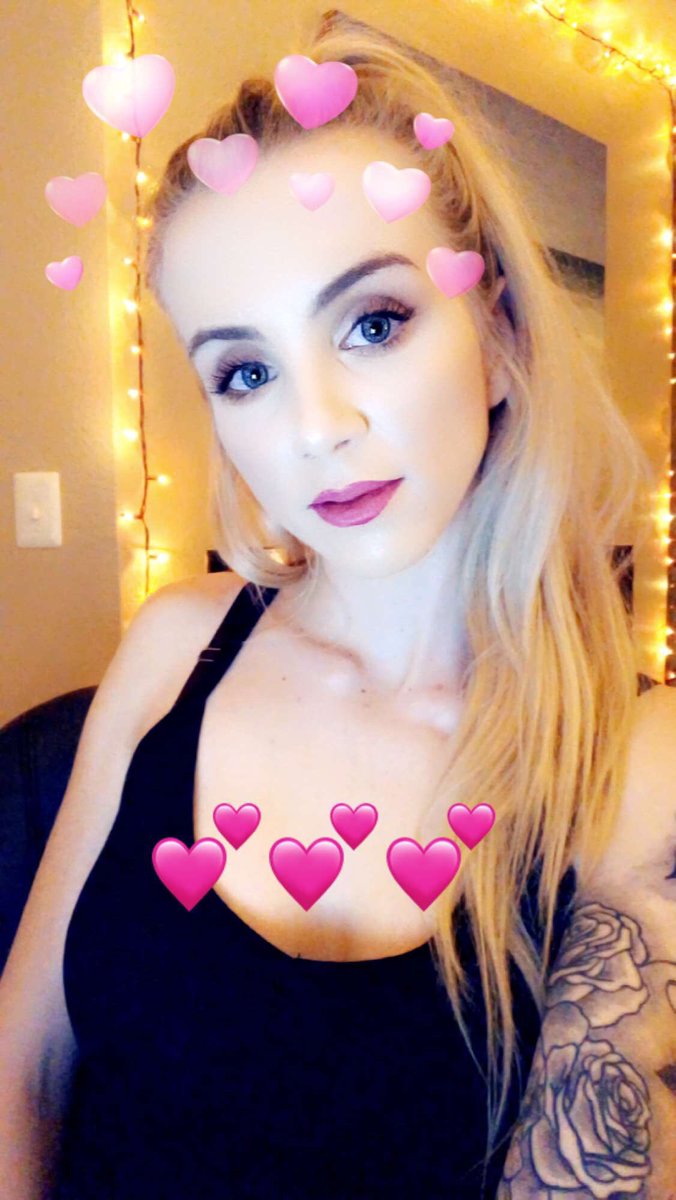brookesturdz's tweet photo. So glad I’m finally loving life. Got rid of the negatives and now I’m let with positives. https://t.co/gLcP75nBJ8