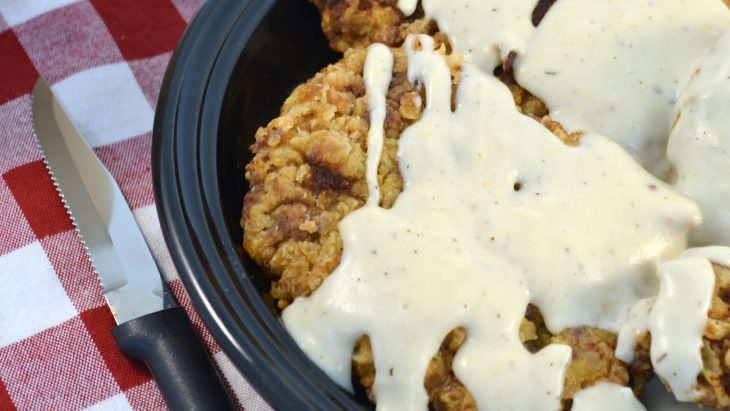 RadaCutlery's tweet photo. Skip the diner and make a delicious chicken fried steak at home! #recipe #comfortfood #diner #breakfast #dinner https://t.co/V4LCLSxQ5P https://t.co/lOSVDiVsXm