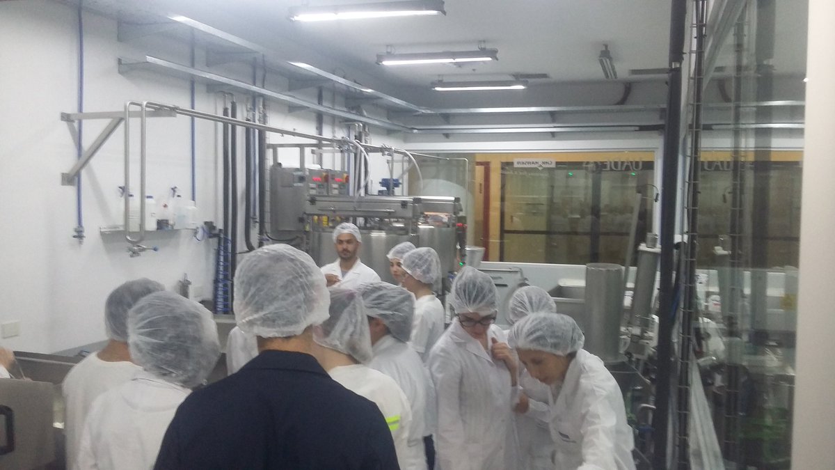 martinleopina's tweet photo. #Now #Live TP de elaboración de quesos en plantas piloto Chr. Hansen en @UADEoficial #AlimentosUADE #AprendeHaciendo https://t.co/Szp21Z2Ywo