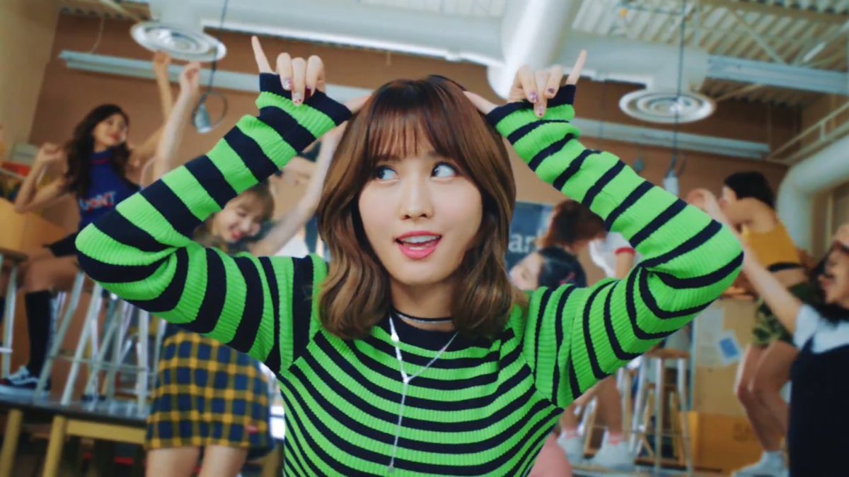 twice_momo_syo's tweet photo. モモリン誕生日おめでとう🎁🎂
これからも頑張ってください！
#モモ誕生祭 
#TWICE 
#寝ても覚めてもモモが好き 
#1109いいね
#1109RT 
#拡散希望 https://t.co/v7erhMbn5r