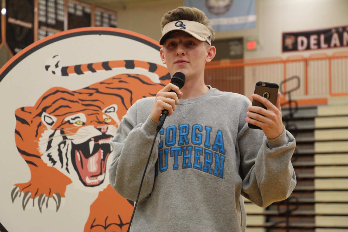 DelanoSchools's tweet photo. Congratulations @CalvinWishart, @mitchdurst, Jack Paulson and Emma Moonen on signing letters of intent to play in college. See https://t.co/4b3B7G5ugc for details.
@TigersOfDelano @DhsStudentsect1 @monke41 @TTecham @delanobaseball @DHS_tigers https://t.co/xO6vCAYMwE