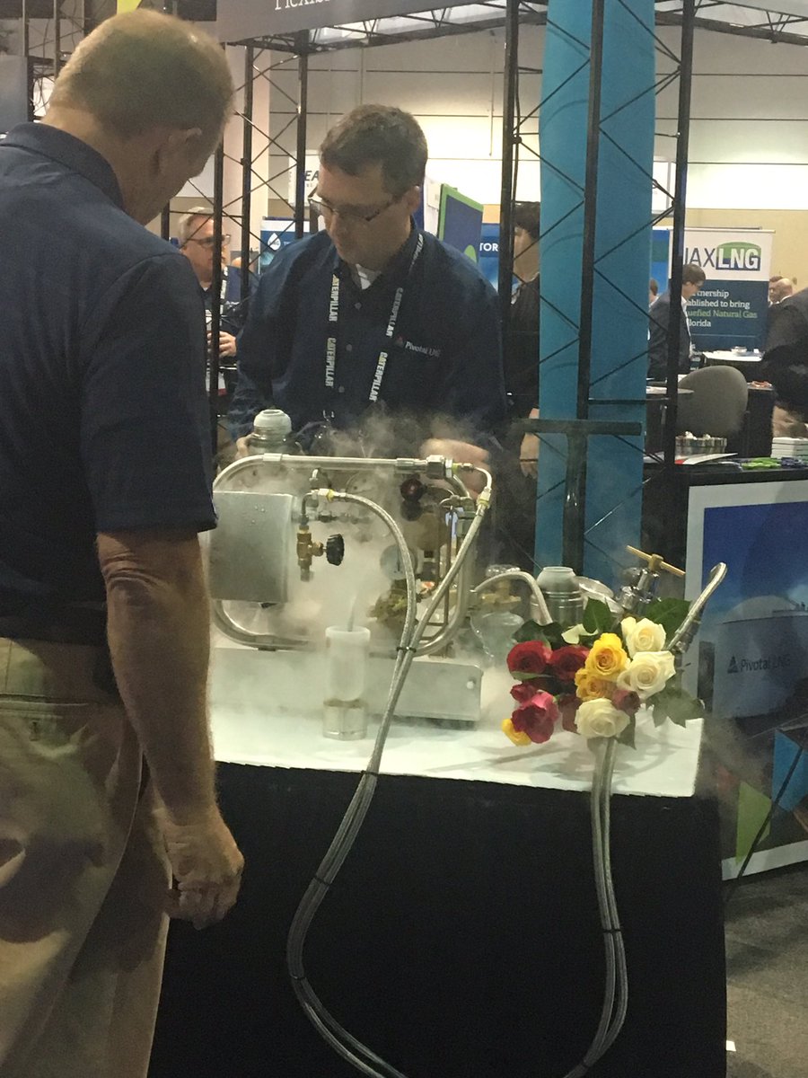 The LNG demo from Pivotal LNG is happening now at #HHPSummit2017! #lng #naturalgas