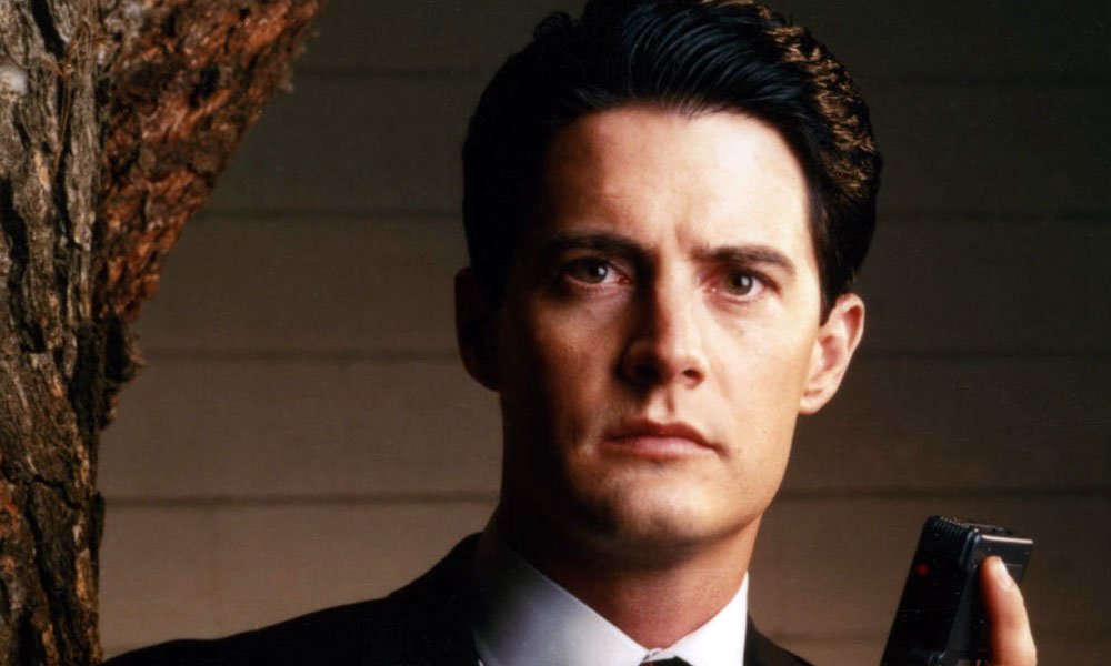 Агент купер из твин пикс. Энни блэкберн твин пикс. Дейл бартоломью купер. Агент купер из твин пикс. Кайл маклахлен твин пикс.