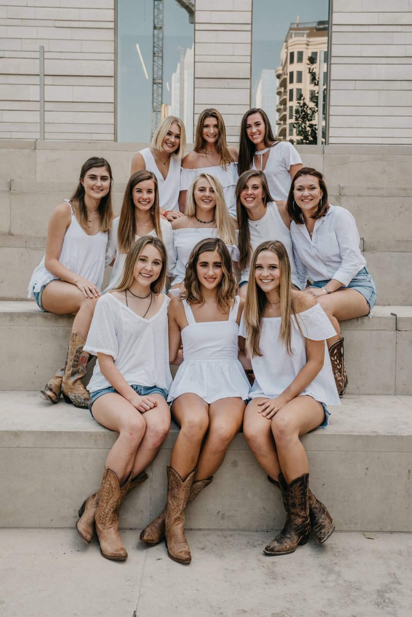 2 days until our Lady Knights Volleyball girls head to the FINAL FOUR in Waco! We are so proud of you, #RSAVolleyball! RT to wish them luck!