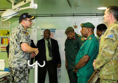 COMAUSFLT's tweet photo. Fantastic opportunity for @Australian_Navy to host PNG Prime Minister onboard #HmasAdelaide during #IPE17 visit to Port Moresby. https://t.co/YyVuKoriPZ