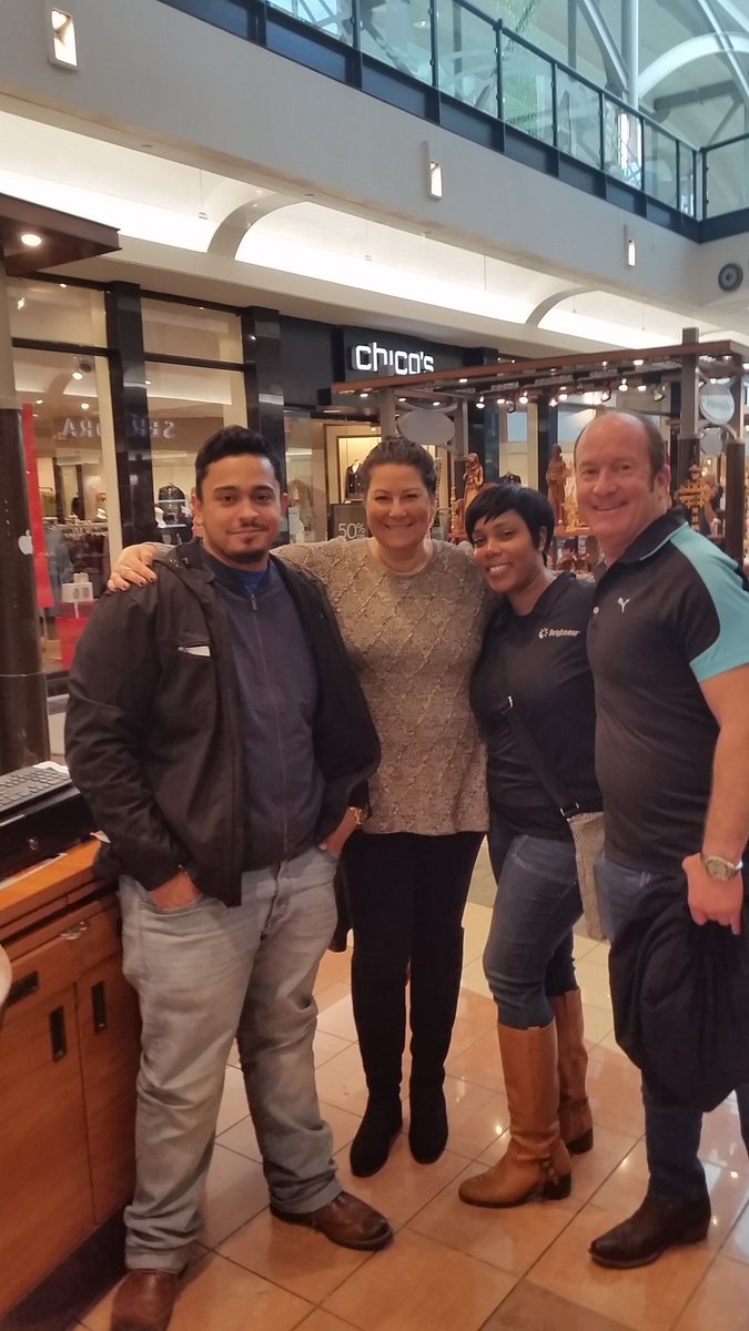 Store visits with Brightstar!! 
Grand Rapids, MI
Thank you for the support <a href="/askmslucas/">@BDP_Dawn</a> <a href="/BrightstarDP/">BrightstarDP</a> @Hanaee1 <a href="/TeamVrabel/">Team Vrabel</a>