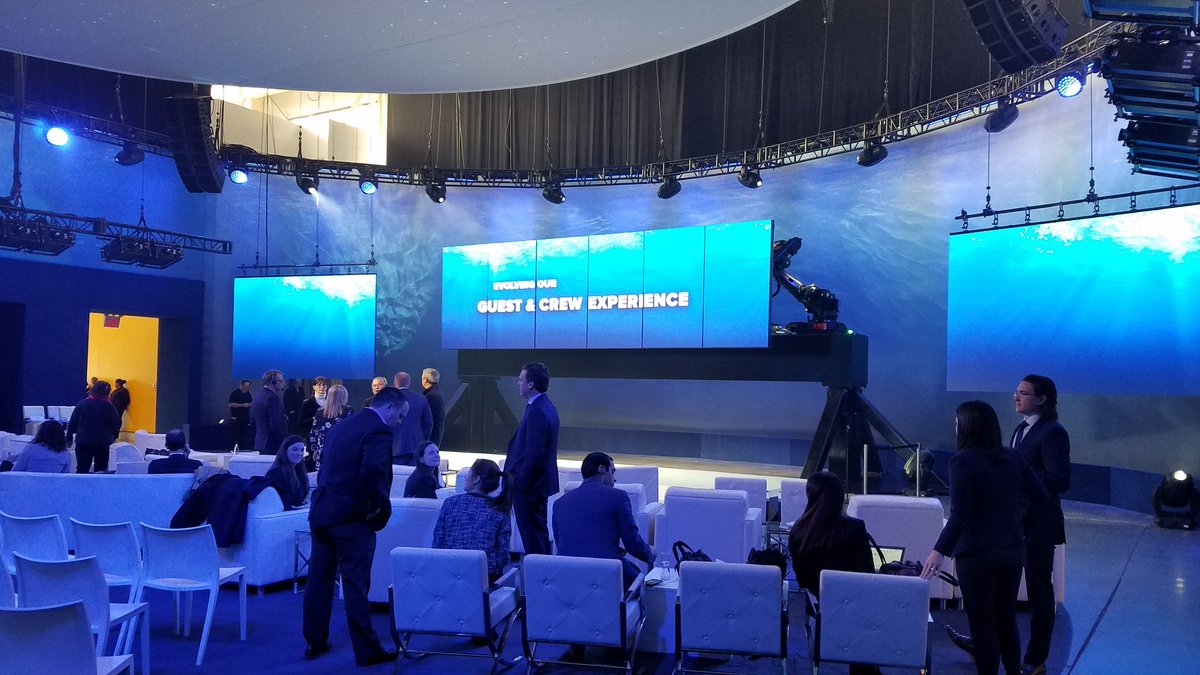 Tojek_VFX's tweet image. The #Roboscreens are calm and waiting to perform at the @RoyalCaribbean digital reveal.  Thanks @AndyRobot and @ABBRobotics