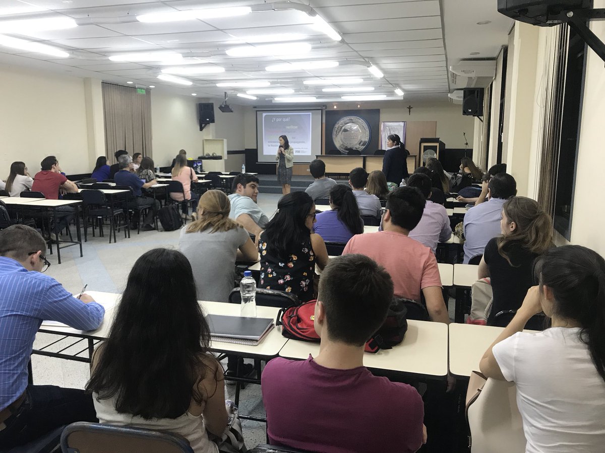 cespala's tweet photo. Estudiantes de #UCA se suman al debate #Factchecking con @Vigonm 👈👀 con apoyo de la @laembajada #Ahora https://t.co/56LSZWo8Ro