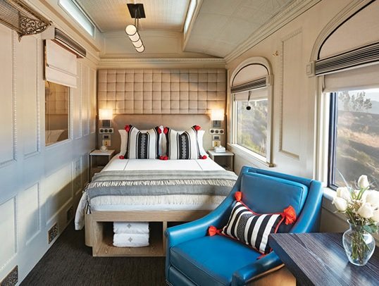 Evasion_Perou's tweet photo. "@Beth396: Belmond Andean Explorer, #Cusco, Perú https://t.co/SfxkXqO3vB" #Voyage #Belmond #Andeanexplorer #Travel https://t.co/PWTBTusIpr