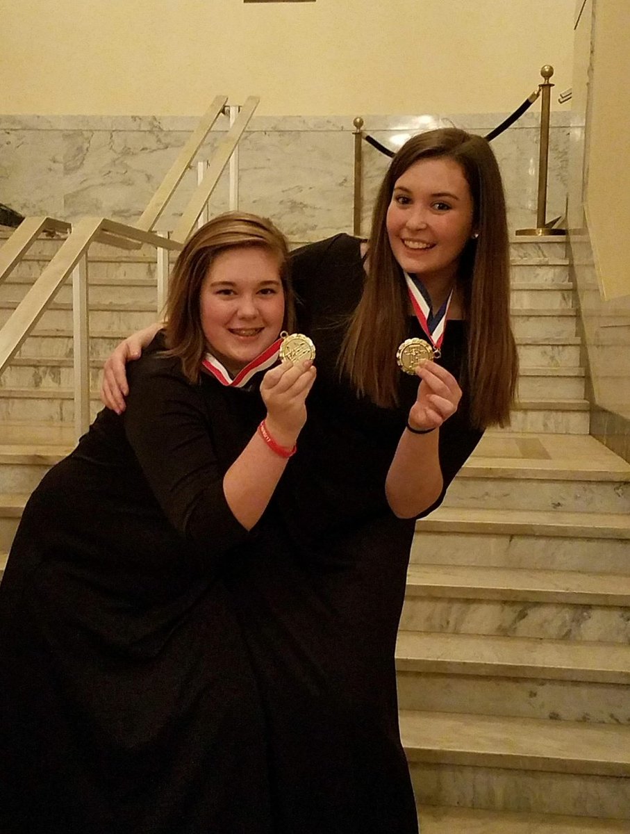 elisemandel0930's tweet photo. My amazing friend and I received our 3 year participation medals for regional choir. https://t.co/taEYMP9ZtN