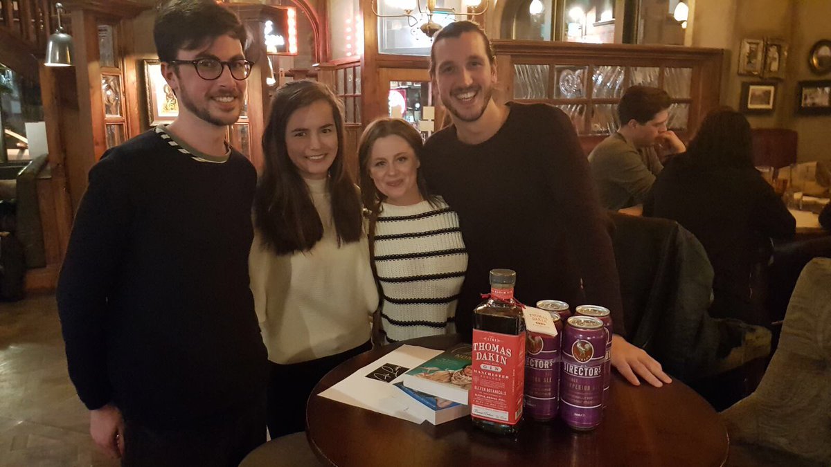 QuizzlyBears's tweet photo. We had some awesome winners at tonight's quizzes! #musicalquiz @TheStageDoorMcr and #alanpartridge quiz at @abelheywoodnq 😘😘🐻🐻 congrats! https://t.co/LKMbbxO8fu