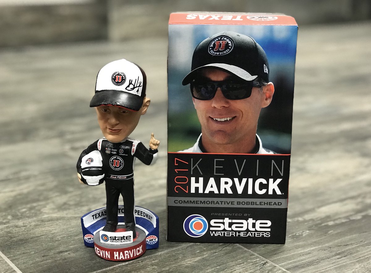 Retweet and follow me for a chance to win a ✍🏻️ #BobbleHeadKev! 4 winners picked at random in 4 hours. #WinItWednesday