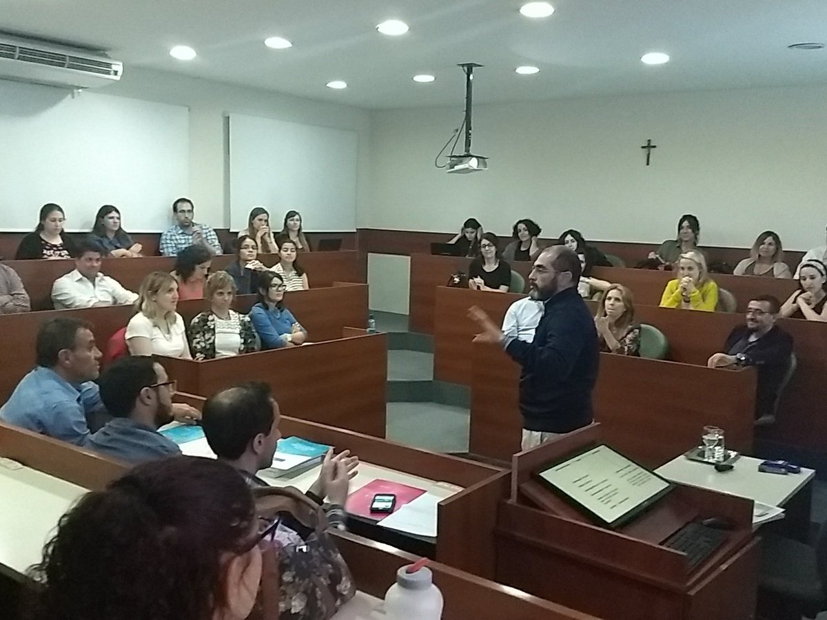 EPCAustral (@epcaustral) on Twitter photo "Puedo destruir cualquier gestión si comunico mal" Necesitamos que la institución comprenda esto <a href="/ElizaldeLuciano/">Luciano H. Elizalde</a> en el Panel sobre "El futuro de los profesionales en comunicación" #comunicaciónfutura #ahora #posgrado "Puedo destruir cualquier gestión si comunico mal" Necesitamos que la institución comprenda esto <a href="/ElizaldeLuciano/">Luciano H. Elizalde</a> en el Panel sobre "El futuro de los profesionales en comunicación" #comunicaciónfutura #ahora #posgrado