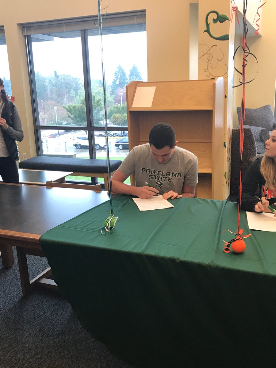kgreeley5's tweet photo. been dreaming & working for this moment literally my entire life. I am blessed to officially attend Portland State & start a whole new chapter in my life.. Excited to put on for my home state! GO VIKS! #GlorytoGod https://t.co/GkK74Ks9Go