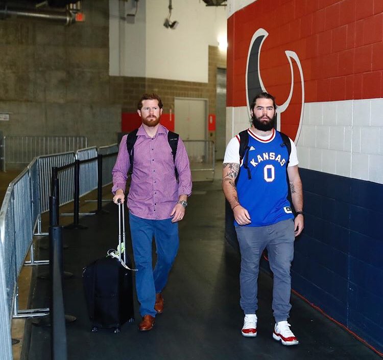 NFL_Jayhawks's tweet photo. Ben Heeney repping the Jayhawks
at the Houston Texans facility! https://t.co/G56XZ4ZY4g