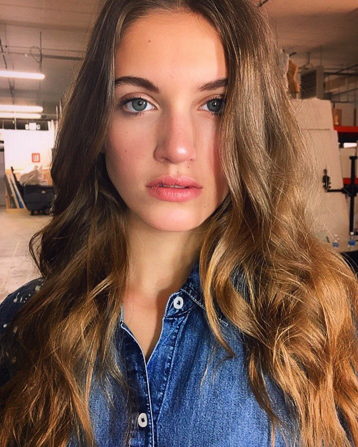 JamiSvay's tweet photo. Fresh, clean #makeup is NOT #basic ! #beautytips https://t.co/MSY4iUx0Dr