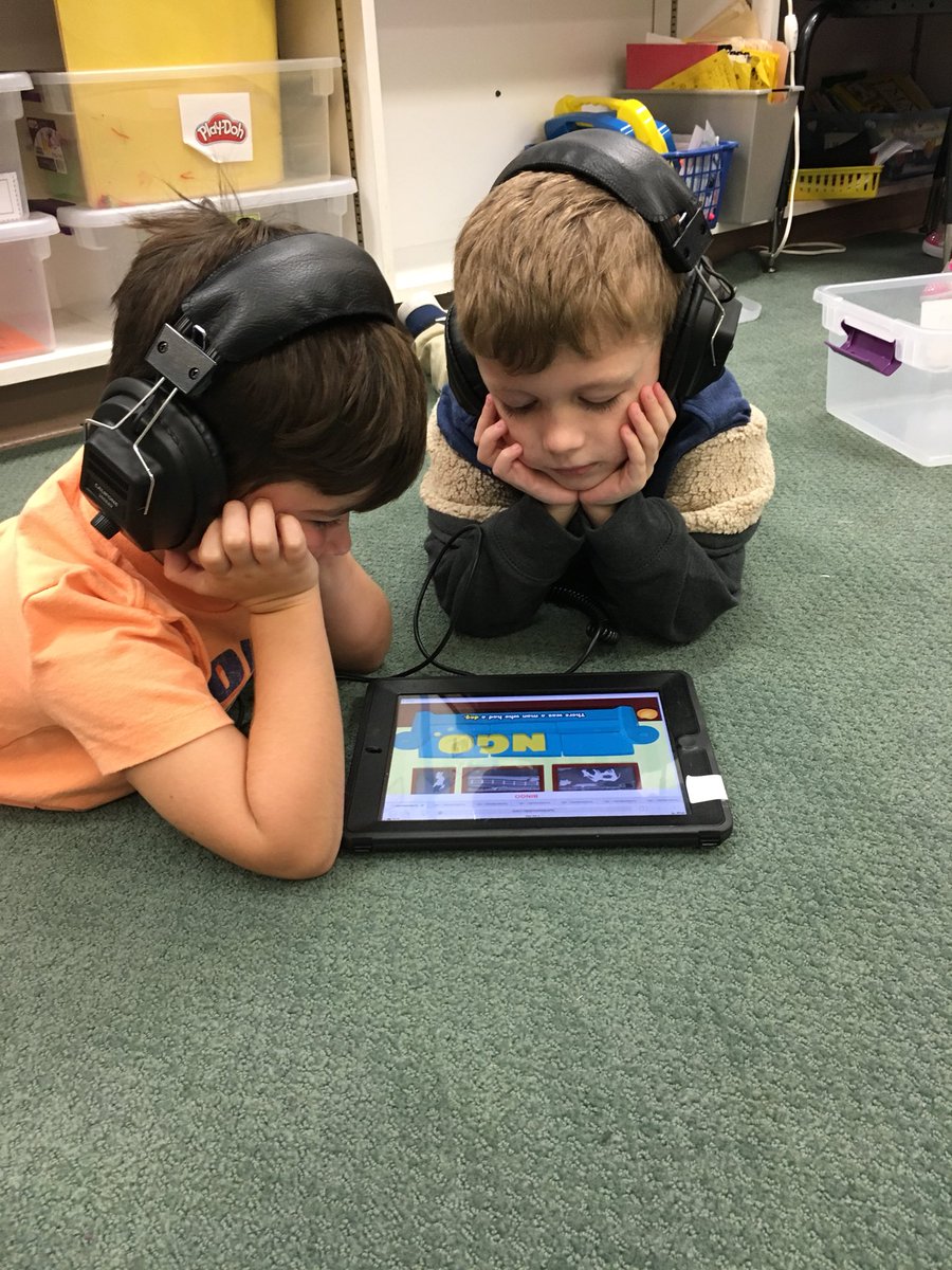 sckteach's tweet photo. Rainbow Valley EDKSs engaged in learning stations. #readers #authors #Illustrators #voice&choice #makeallthedifference https://t.co/XKLT1RBhL4