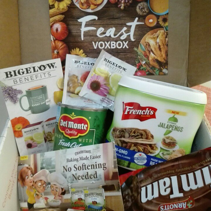 neregf's tweet photo. my first Feast voxbox for testing and reviewing porpouses.. for free!!! @influenster #FeastVoxBox #complementary https://t.co/4OSFINUXBK