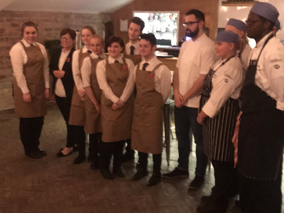 Andy Wood (@andywoodgt) on Twitter photo The fantastic students who looked after us this evening at <a href="/GrantThorntonUK/">Grant Thornton UK</a>'s #futureofwork dinner in #Leeds <a href="/michaelhayman/">michael hayman</a> #vibranteconomy The fantastic students who looked after us this evening at <a href="/GrantThorntonUK/">Grant Thornton UK</a>'s #futureofwork dinner in #Leeds <a href="/michaelhayman/">michael hayman</a> #vibranteconomy