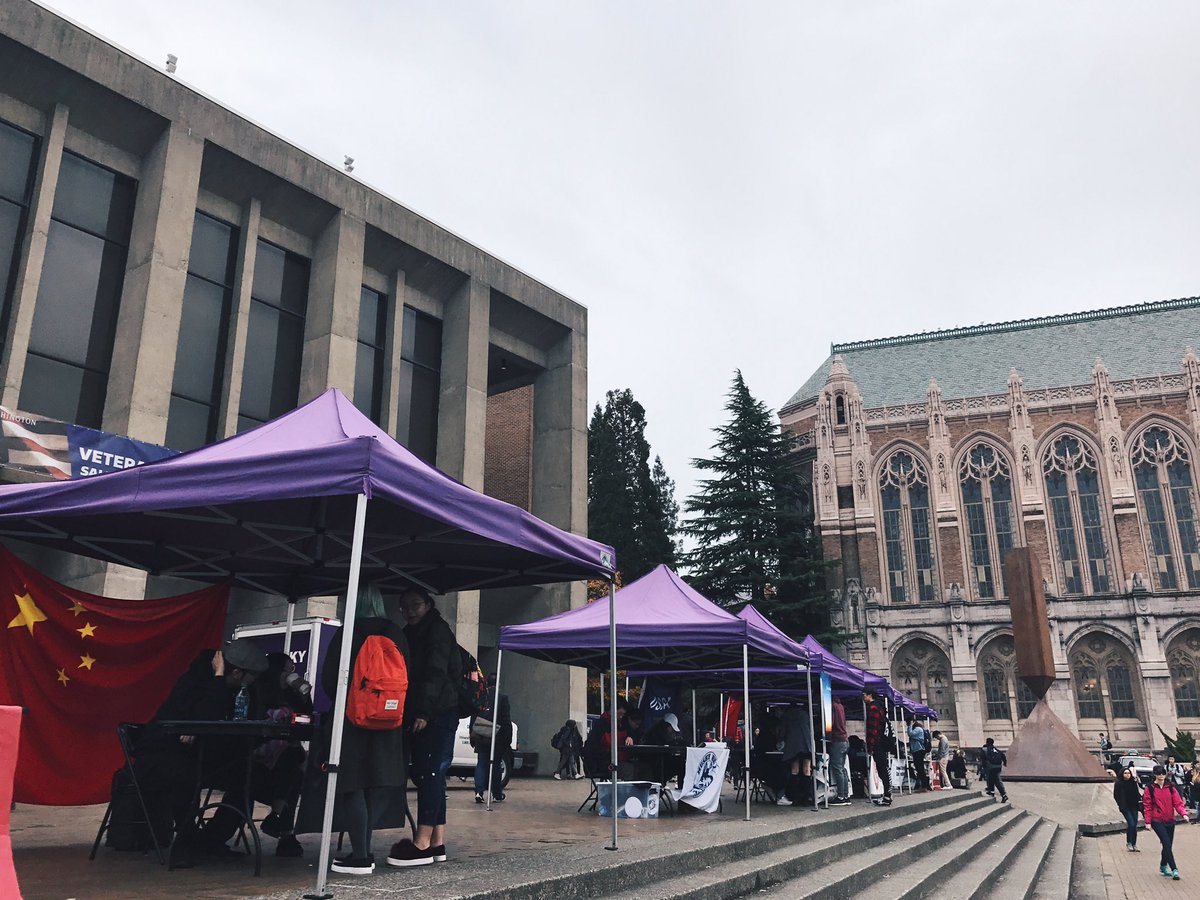 narisa_lin's tweet photo. Look at all the cool clubs available @UW , you can find them boothing on redsquare! Check out @tosauw who serves as a home away from home for Taiwanese students and #uwsigmalambdagamma a sorority hosting a stroll competition #360NN https://t.co/VuNAQolvMD