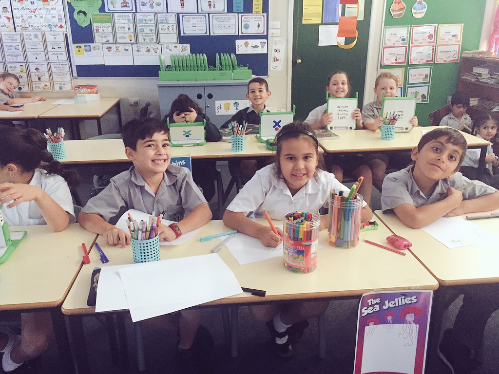 LeanneStraub's tweet photo. #2S2017 happily and calmly doing word work activities this morning @Sherwood_Grange 😄😀 https://t.co/ow9vRSPoZH