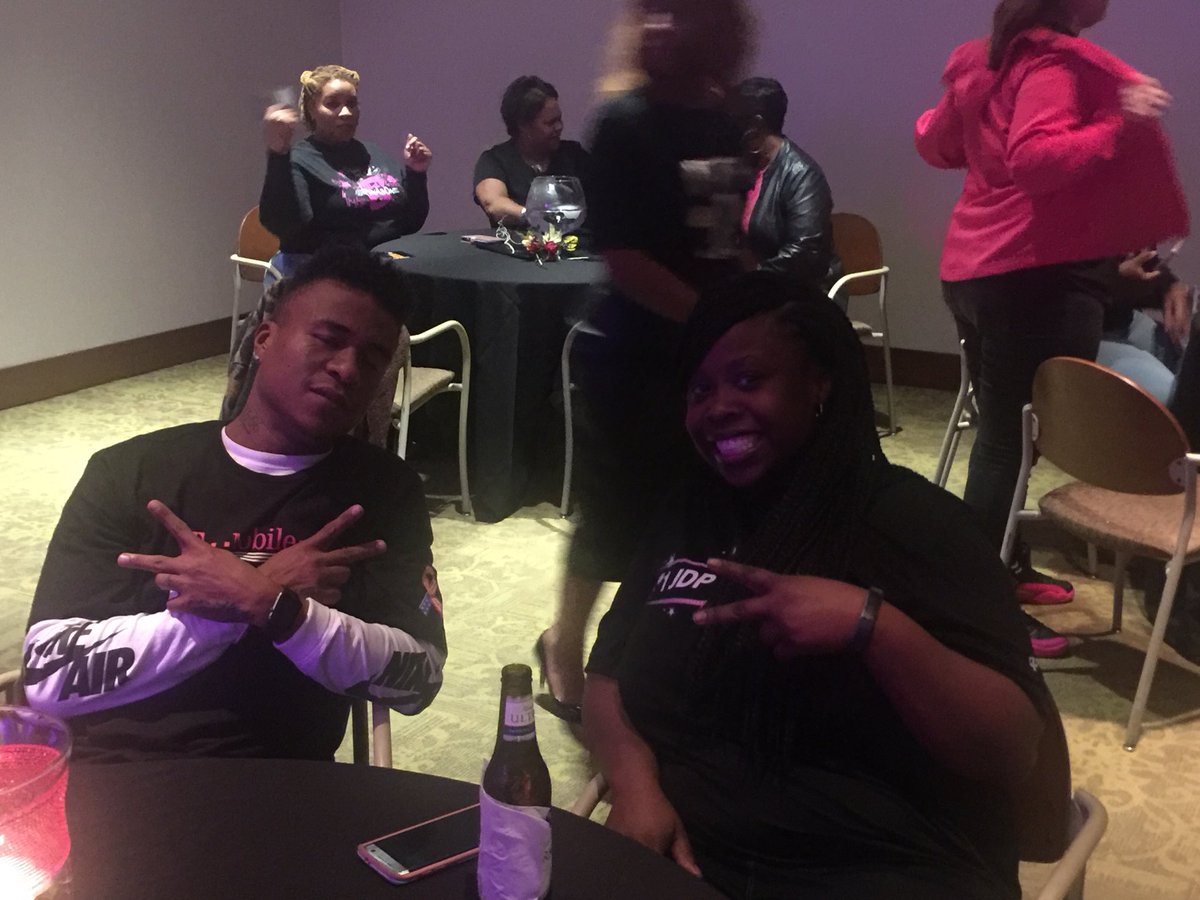 EMowjee's tweet photo. Thank you @m_wan4life and @dreddy7_dt for a amazing event with our 205 leaders. #WeWontStop #RunAsOne #TheTideIsRising @CallieField https://t.co/yqN9wYX7vh