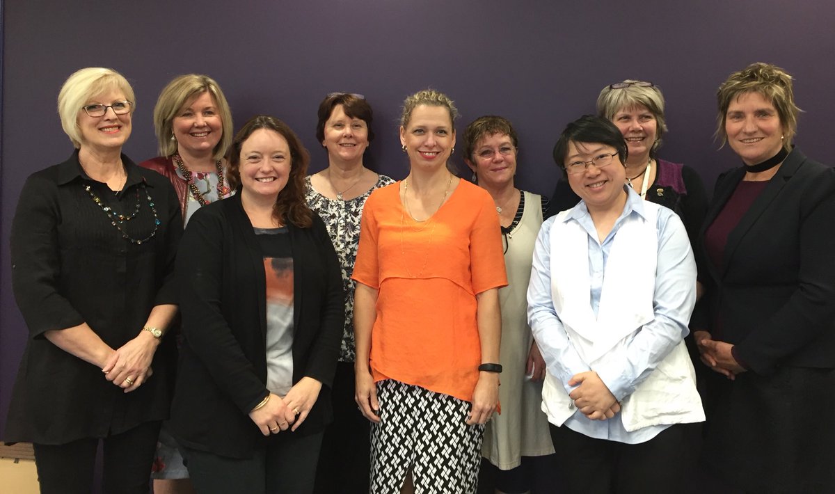 Wonderful turnout from the School of Education <a href="/FedUniGippsland/">FedUni Gippsland</a> at the #FedUni elearning showcase. #blendedlearning