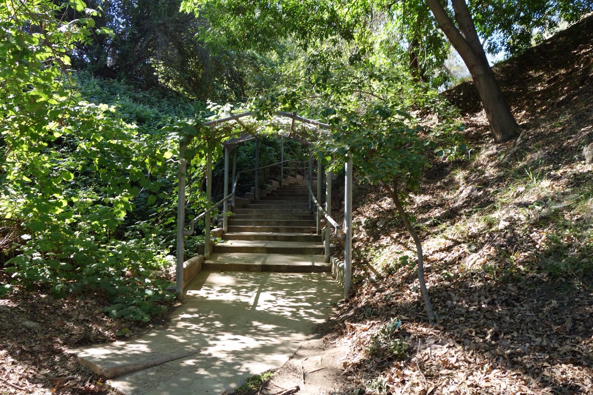 LivePlaySMR's tweet photo. Your mind and your body can come together in one peaceful place while you are exploring the trails that surround #SpringMountainRanch. https://t.co/ru0dza9D5V