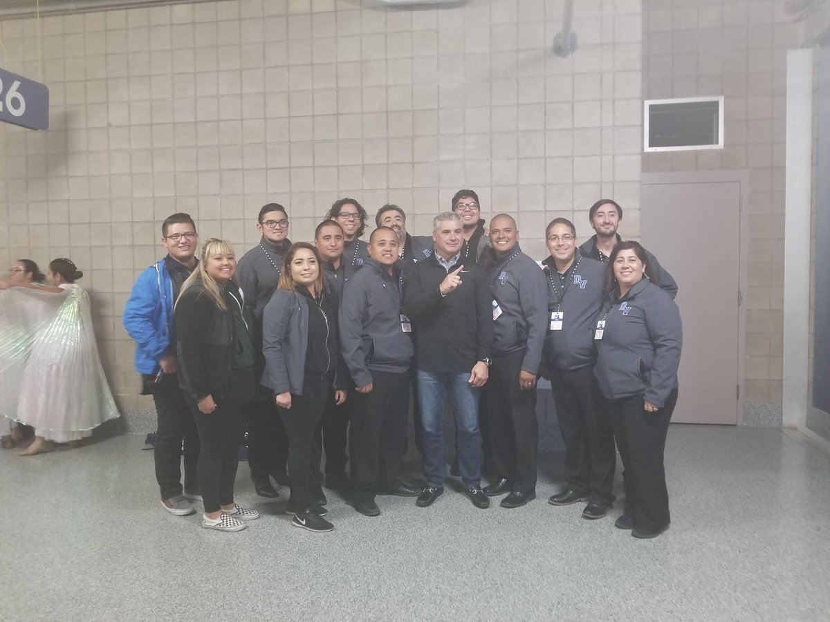 DVHSYISD's tweet photo. What an amazing season it has been. Thank you @DelValleBand1 for allowing us to be part of your journey. Congratulations! #SearchForParadise #UILState #WeAreOne #OFOD #ItsWhatWeDo #YISDProud #THEDISTRICT @ysletaisd @YISDFineArts https://t.co/deiYhViTdn