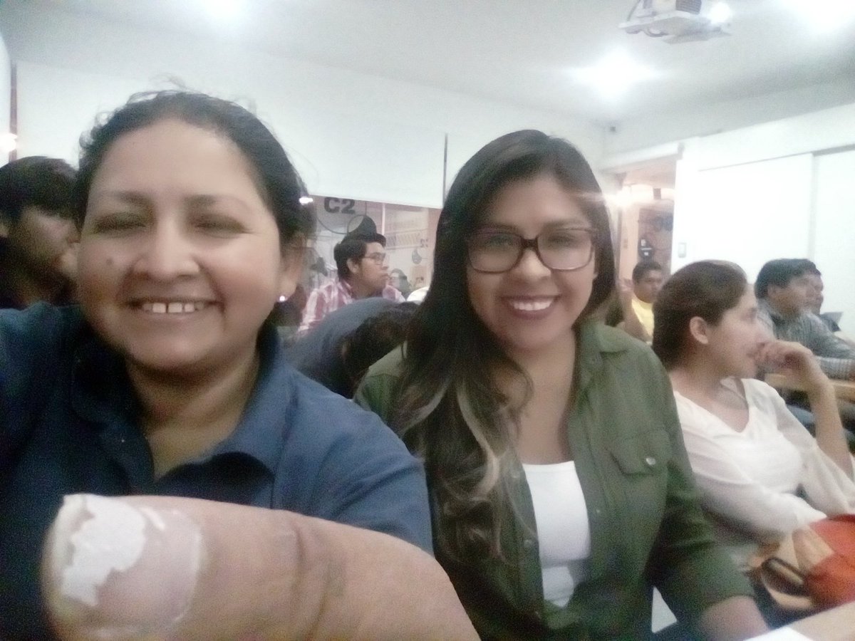 solorene's tweet photo. @solorene @7GABRIELAVALLE #swcochabamba workshop sobre protipaje... Estamos listas para evento. Te gusta la idea? https://t.co/zLKWOX87Y1