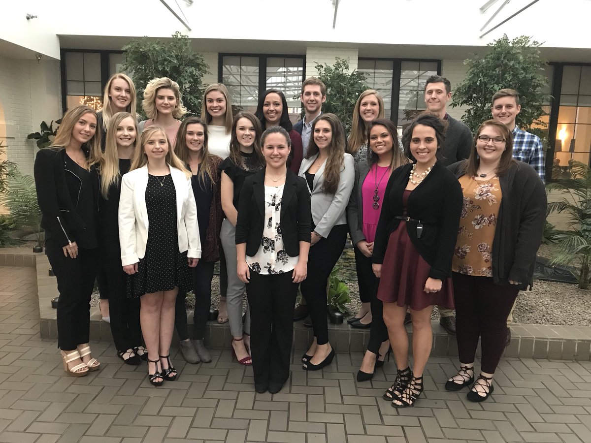 USI_PRSSA's tweet photo. 18 members were able to represent our chapter at #HalfDayWithAPro https://t.co/uxfMQpmzhq