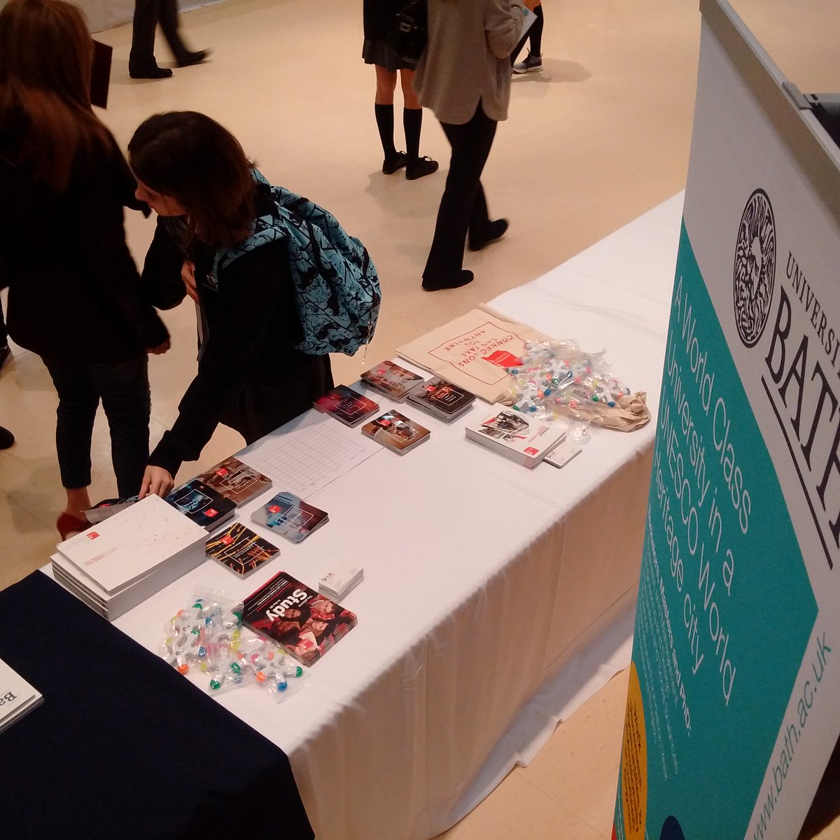 BVGuplan's tweet photo. Oh what a night! Many thanks to our various exhibitors for participating in the #BVGExploreFair @bayviewglen. https://t.co/b6Vf6l8AGy