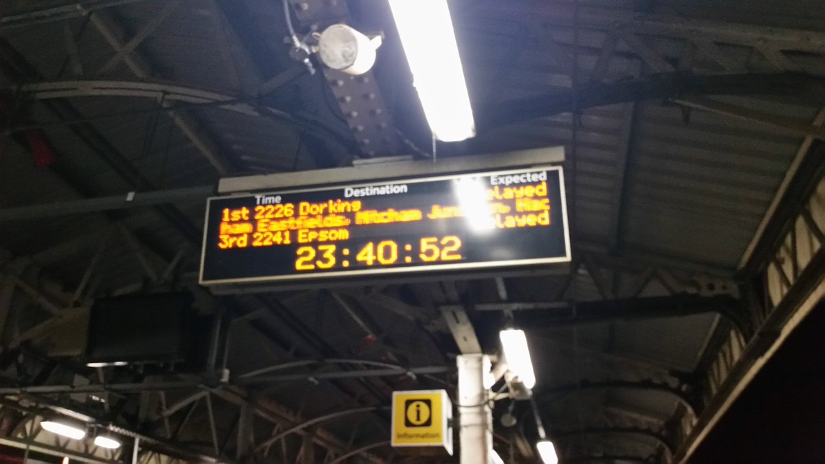 AndyRead1's tweet photo. So trespasser on the line but seriously how long does it take to clear? 5 mins or well over an hour? https://t.co/AR0zMgNiq9